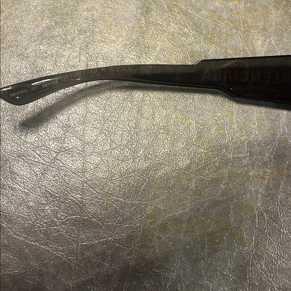Balenciaga MONO RECTANGLE SUNGLASSES IN BLACK - Picture 6 of 6